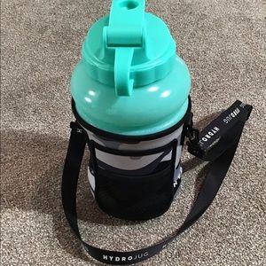 Hyrdrojug 73oz teal grey camouflage sleeve
